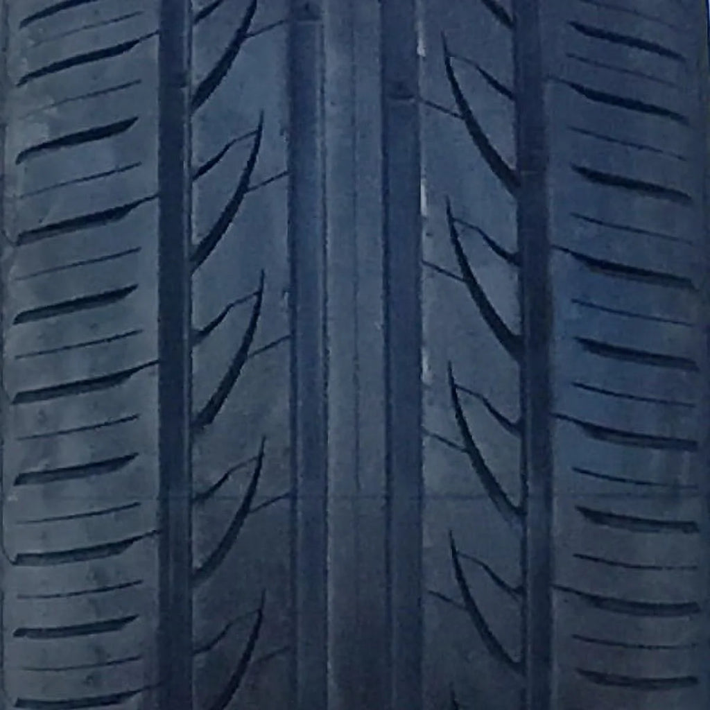 265/35ZR18 97W XL All Season High Performance Tires O210