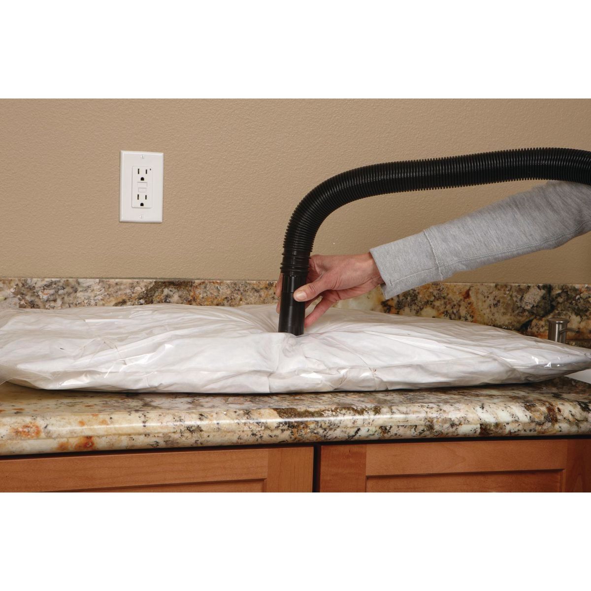 Reusable Vacuum Storage Bags 3-Pack O929