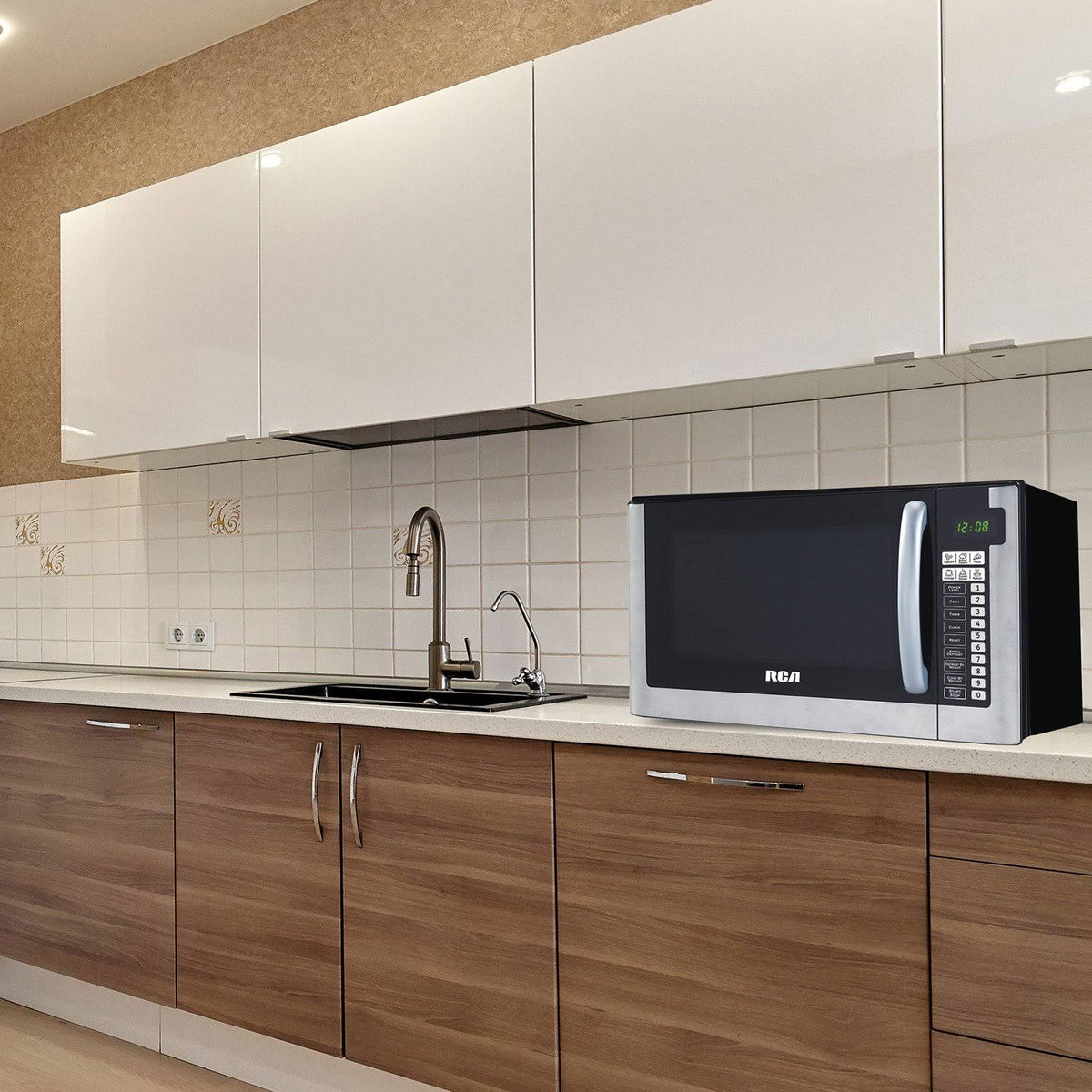 1.6 Cu ft Stainless Steel Microwave D99484