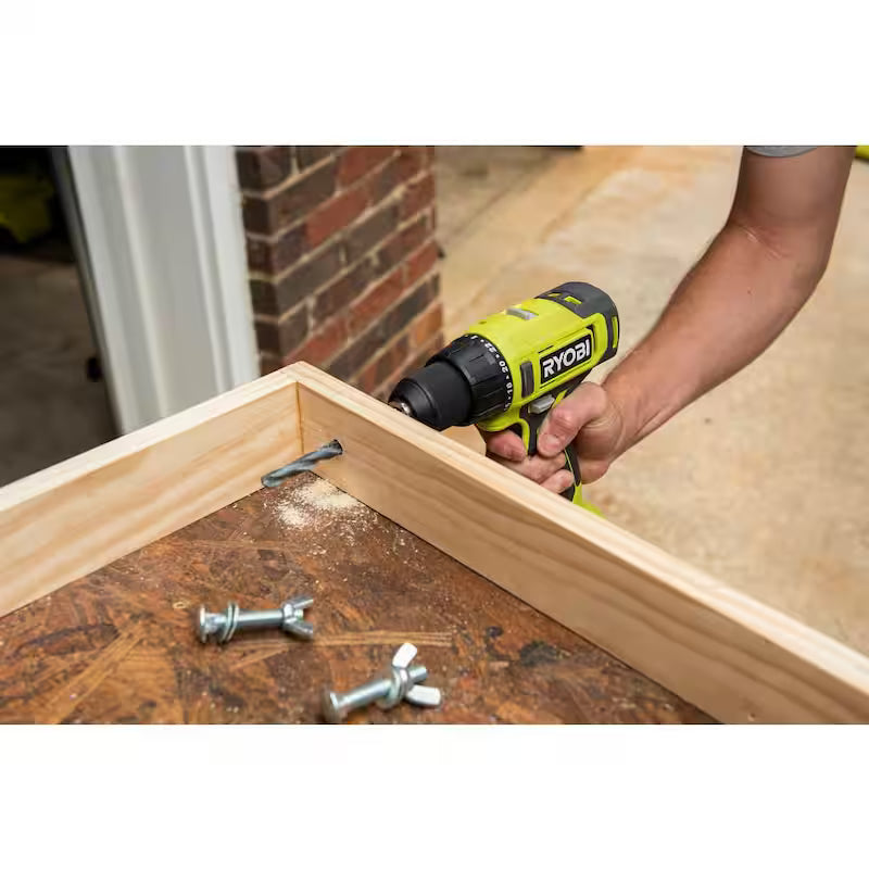 18V Cordless 1/2 in. Drill/Driver Kit with 1.5 Ah Batteries and Charger R91360