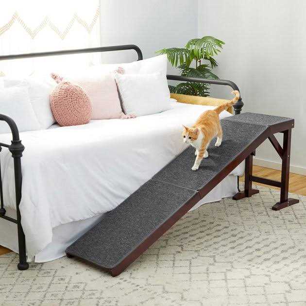 Wooden Carpeted Cat Dog Ramp A2918