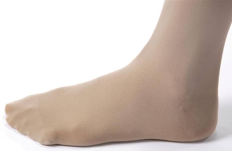 Opaque 20-30 mmHg L-Full Calf Black Knee High Y97337