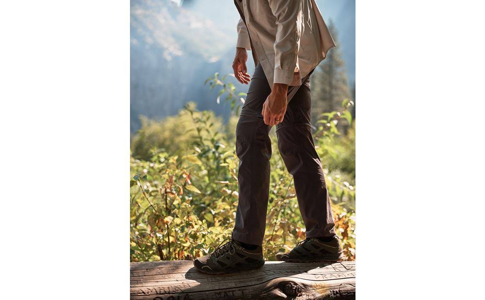 Men's Bug Barrier Zip Traveler Pant 38/32 D437