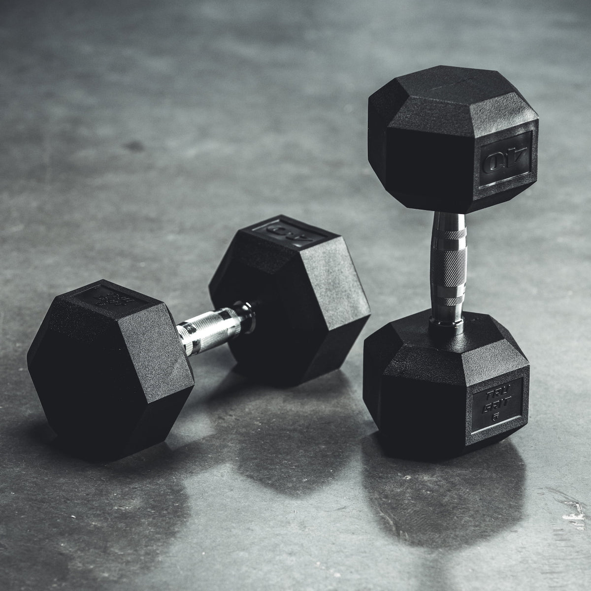 40lb Black Rubber Hex Dumbbell V538152